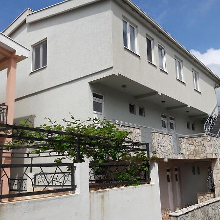 Apartments Vila Kurtagic Dobra Voda Dış mekan fotoğraf