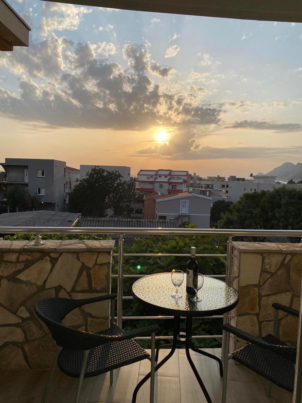Apartments Vila Kurtagic Dobra Voda Dış mekan fotoğraf
