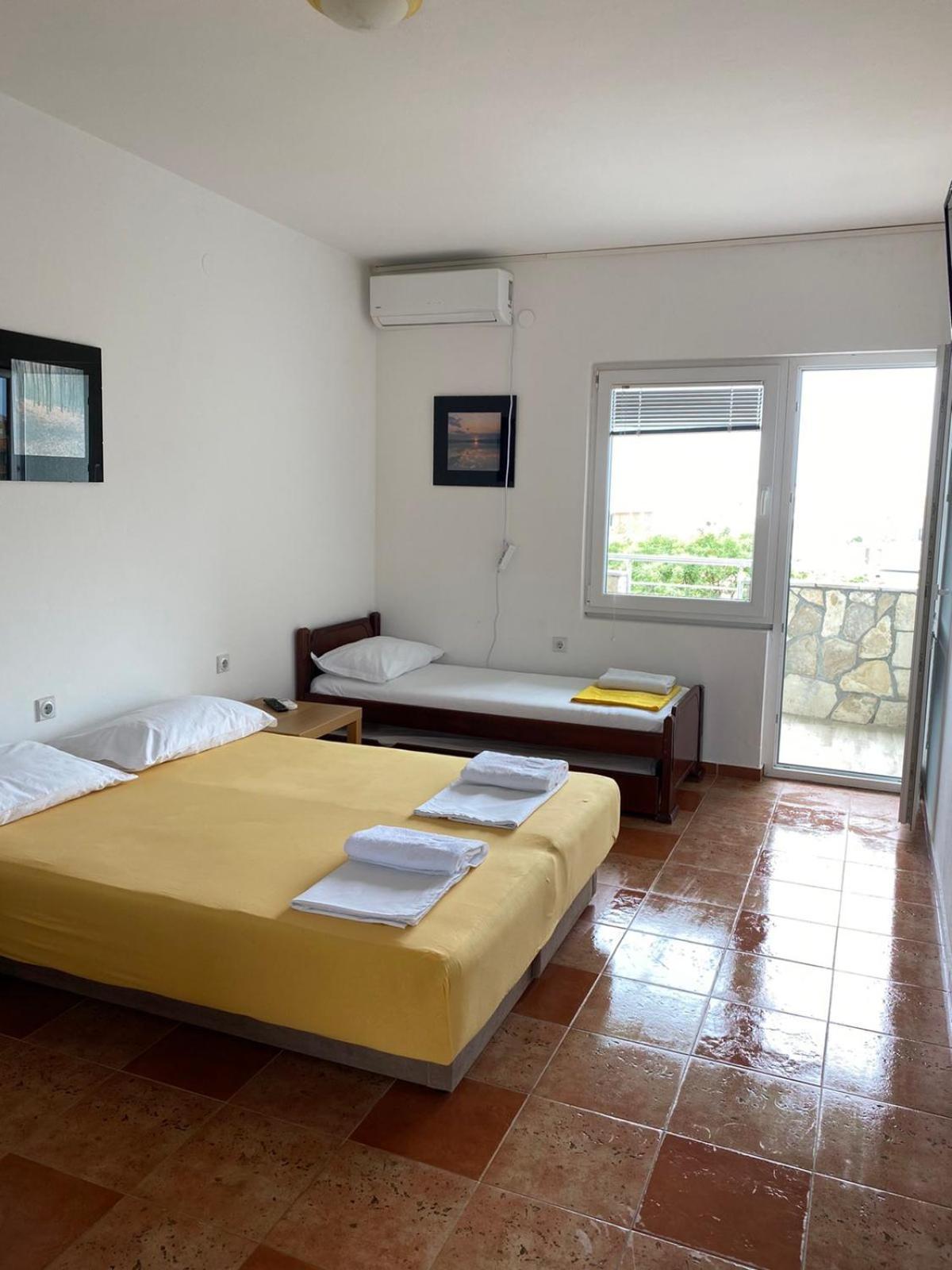 Apartments Vila Kurtagic Dobra Voda Oda fotoğraf