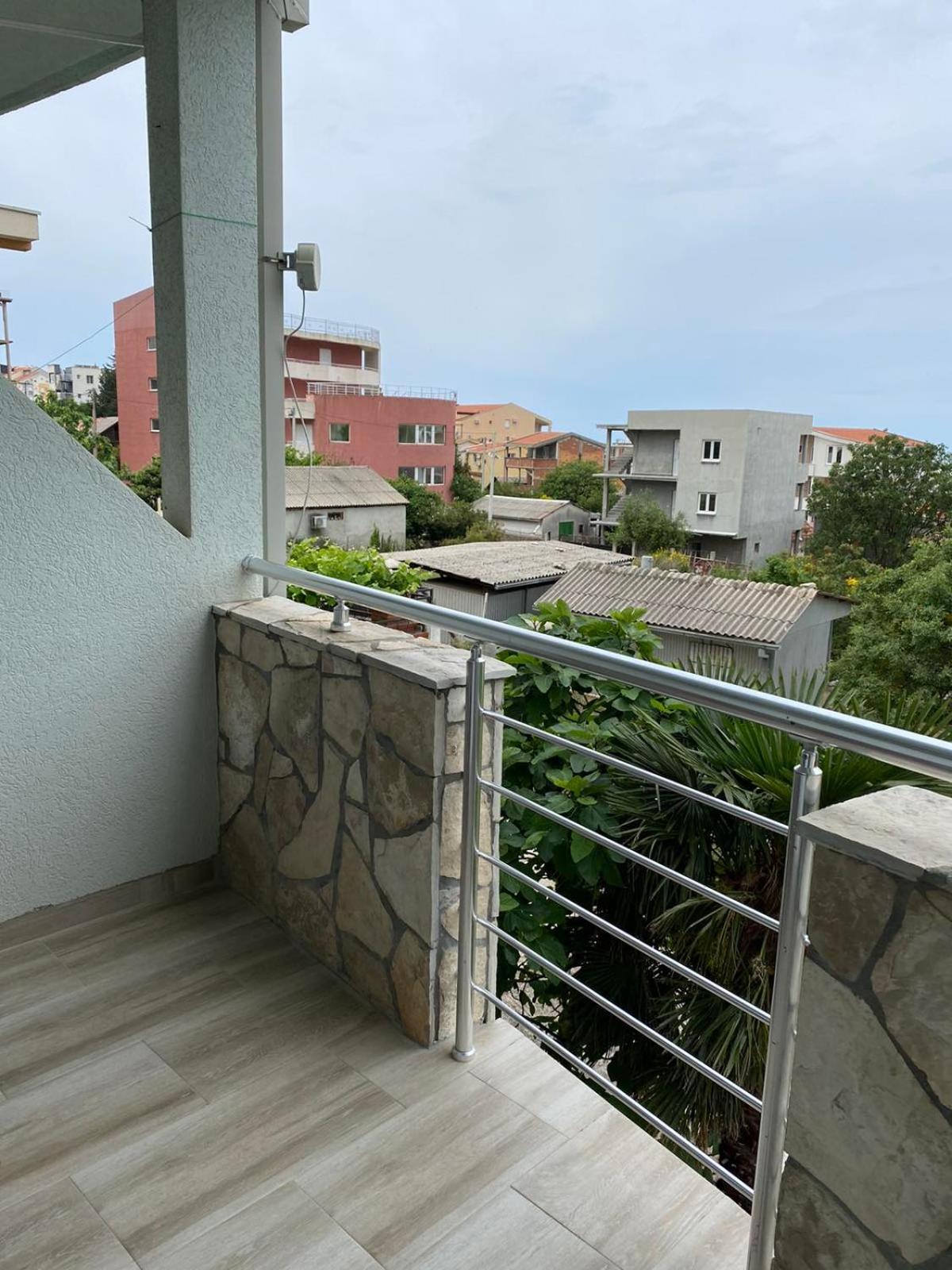 Apartments Vila Kurtagic Dobra Voda Oda fotoğraf