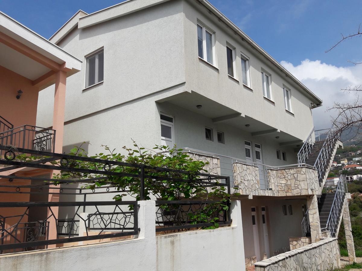 Apartments Vila Kurtagic Dobra Voda Dış mekan fotoğraf