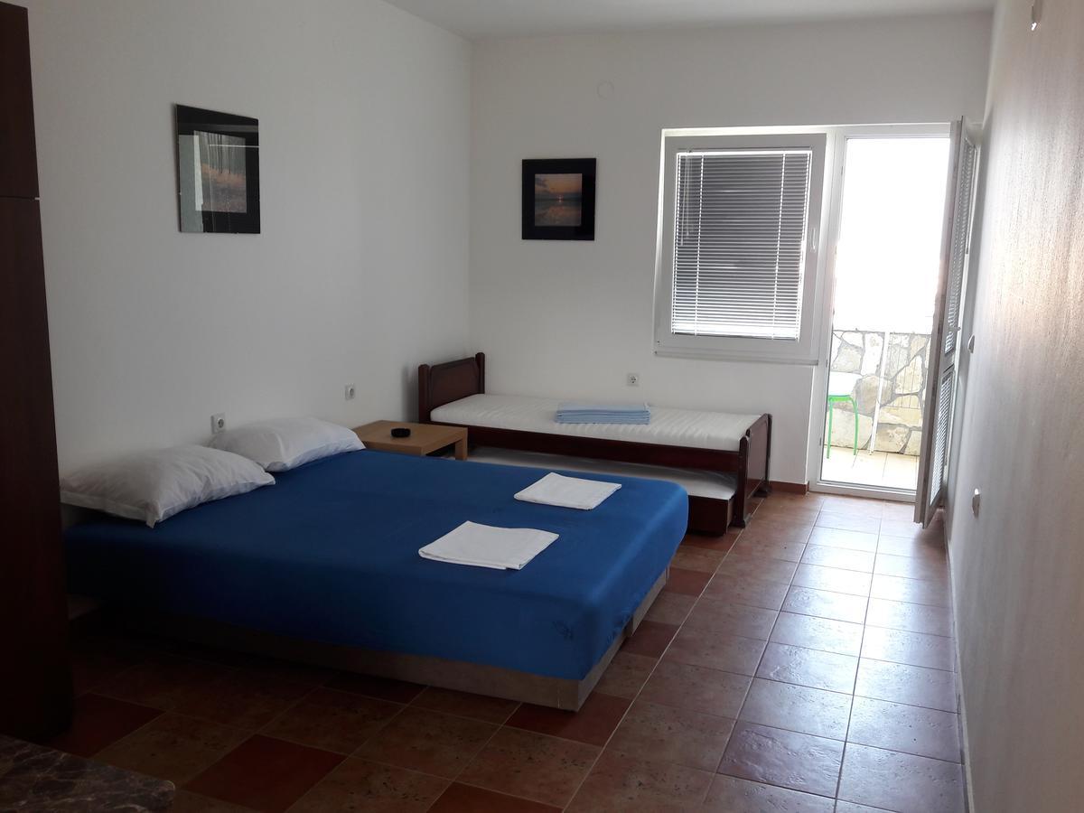 Apartments Vila Kurtagic Dobra Voda Dış mekan fotoğraf