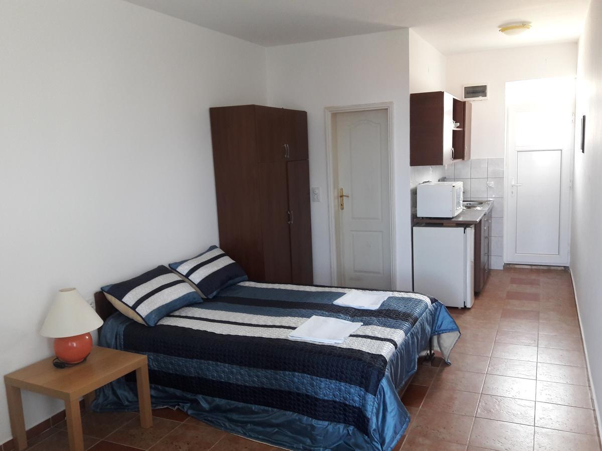 Apartments Vila Kurtagic Dobra Voda Dış mekan fotoğraf
